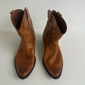 Women’s Tan Leather Boots